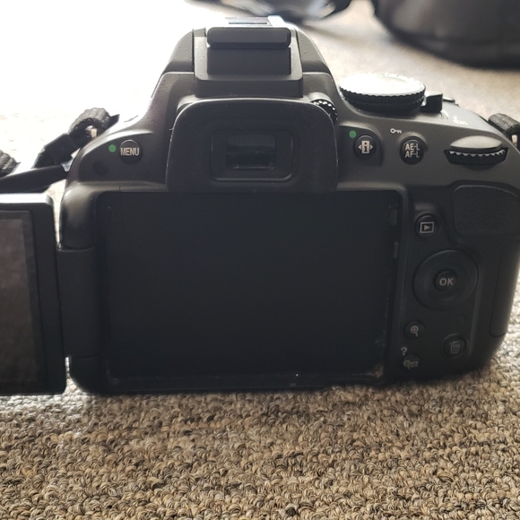 Nikon D5100 - Picture 5 of 14